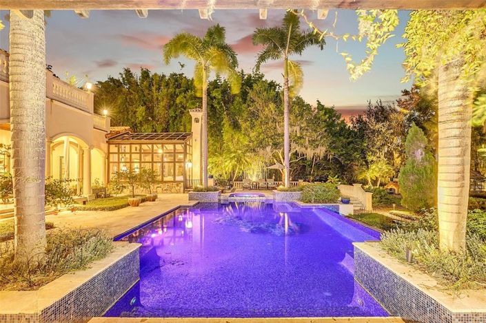 Image No.57-7 Bed Property for sale