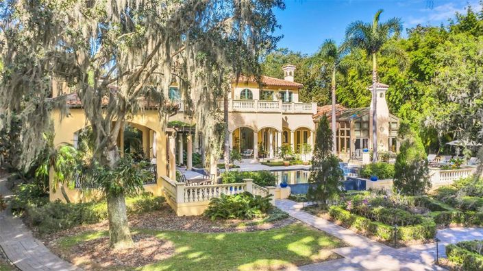 Image No.66-7 Bed Property for sale