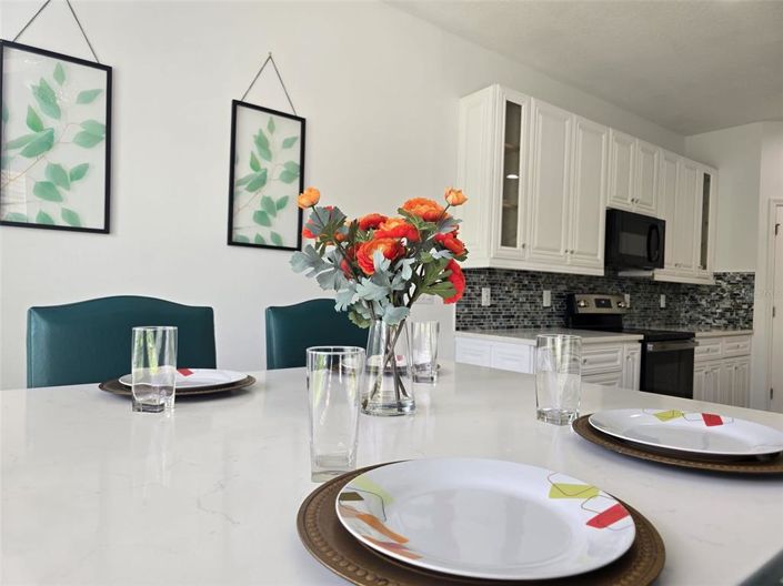 Image No.10-4 Bed Property for sale