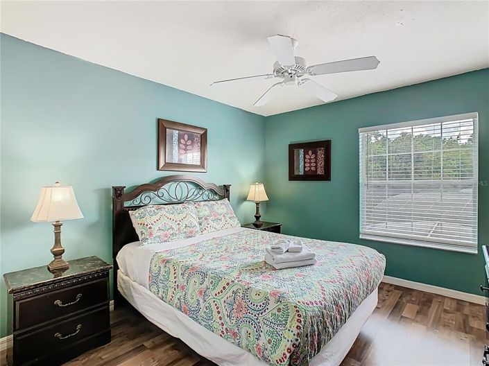 Image No.20-3 Bed Townhouse for sale