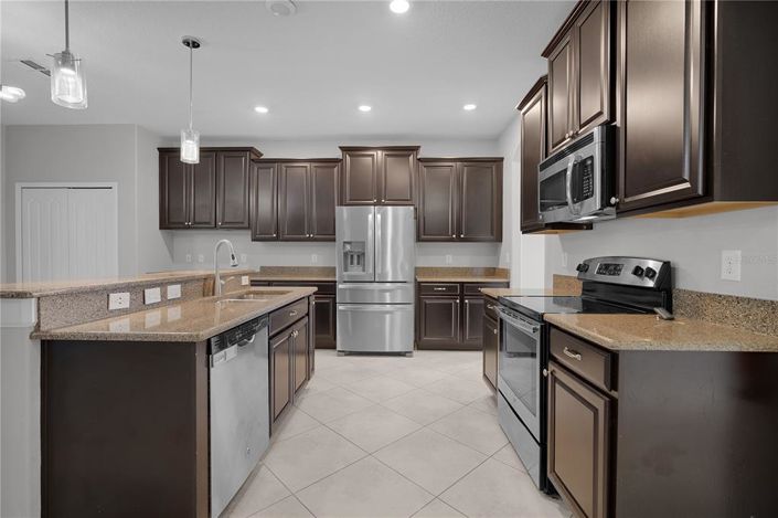 Image No.13-5 Bed Property for sale