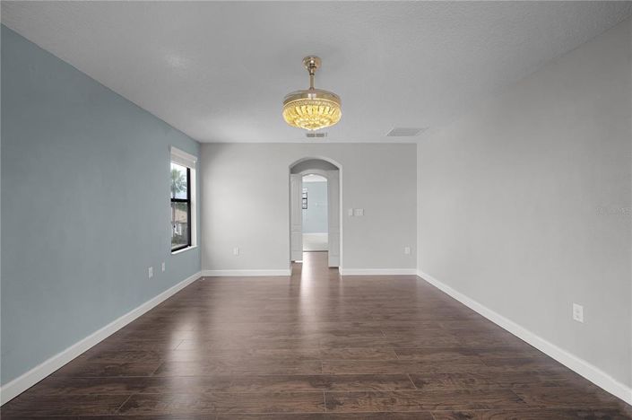 Image No.29-5 Bed Property for sale