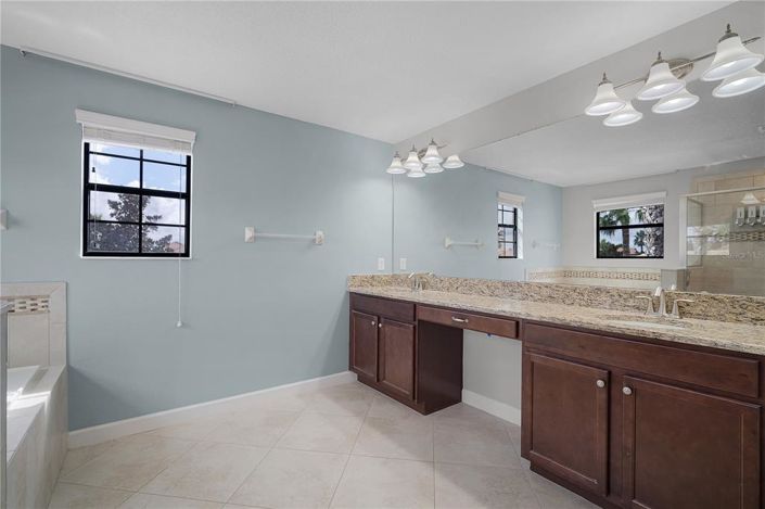 Image No.33-5 Bed Property for sale