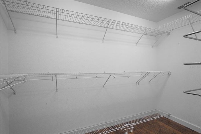 Image No.36-5 Bed Property for sale