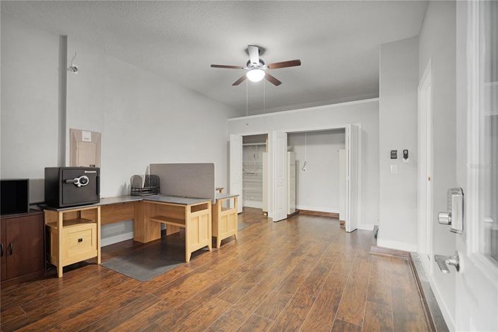 Image No.48-5 Bed Property for sale