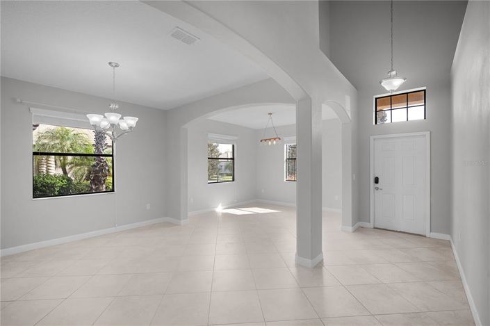 Image No.7-5 Bed Property for sale