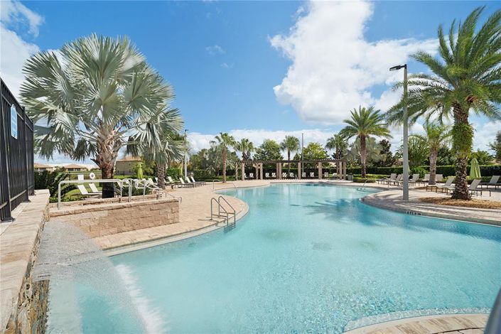 Image No.85-5 Bed Property for sale