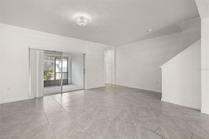 Image No.20-3 Bed Townhouse for sale