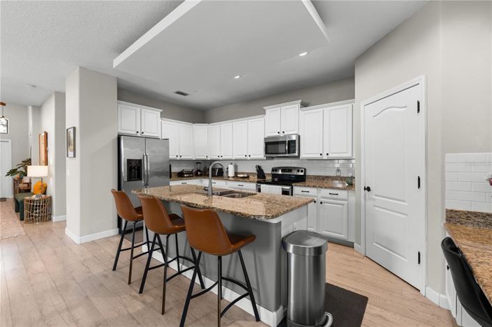 Image No.13-3 Bed Property for sale