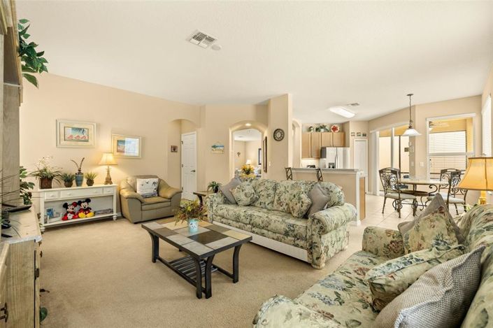 Image No.24-5 Bed Property for sale