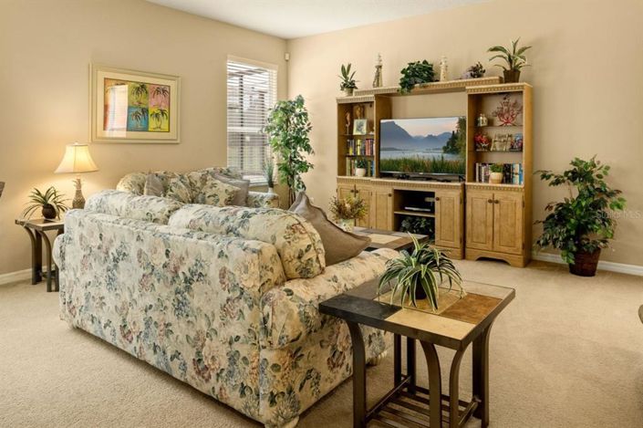 Image No.25-5 Bed Property for sale