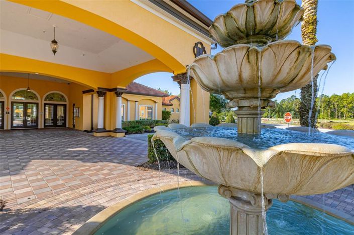 Image No.66-5 Bed Property for sale