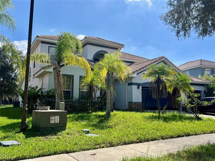 Image No.1-4 Bed Property for sale