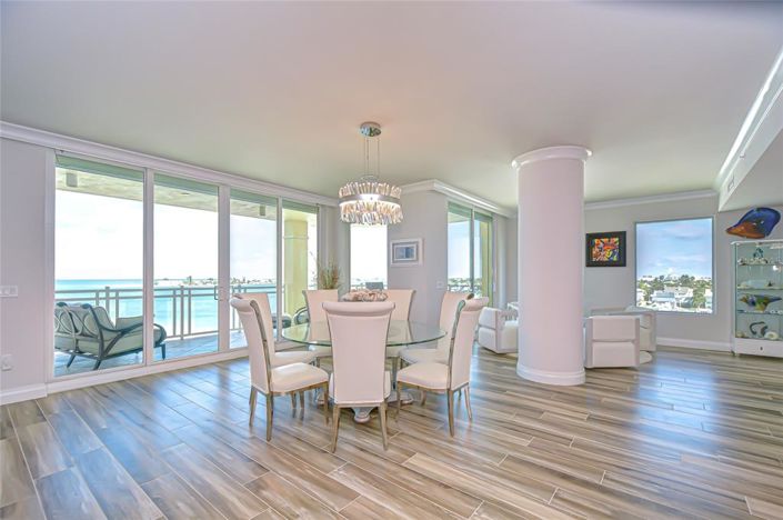 Image No.17-4 Bed Property for sale