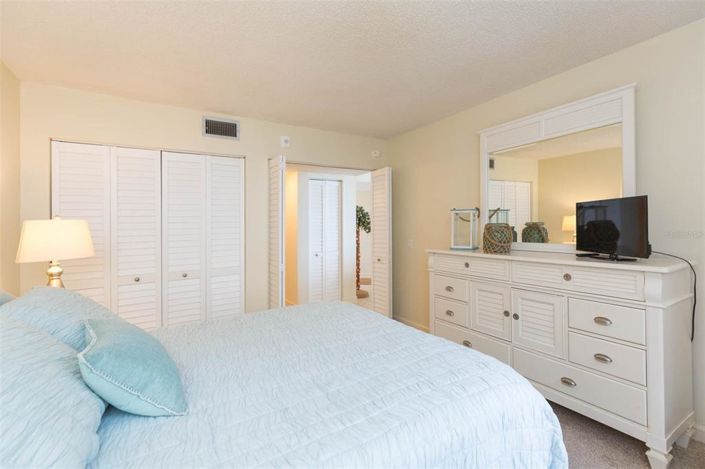 Image No.27-2 Bed Property for sale