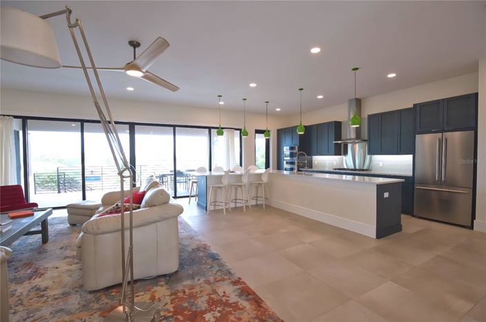 Image No.13-3 Bed Property for sale