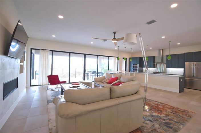 Image No.15-3 Bed Property for sale