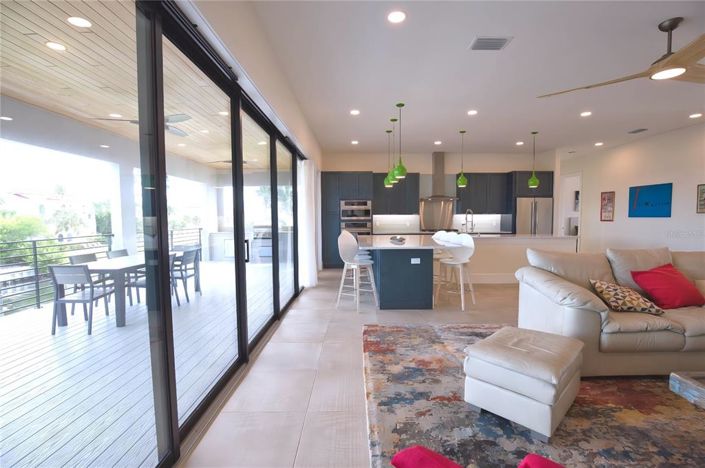 Image No.17-3 Bed Property for sale