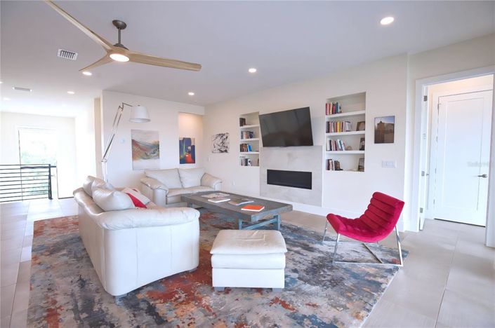 Image No.18-3 Bed Property for sale