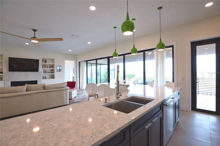 Image No.25-3 Bed Property for sale