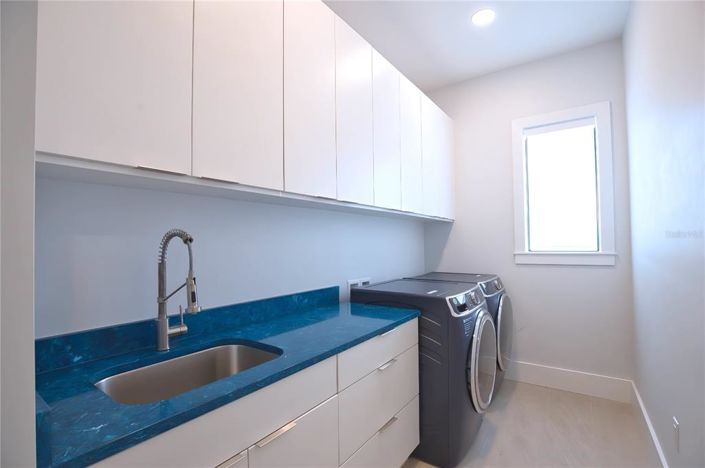 Image No.31-3 Bed Property for sale