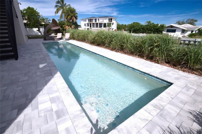 Image No.54-3 Bed Property for sale