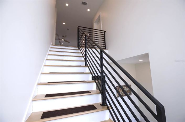 Image No.9-3 Bed Property for sale