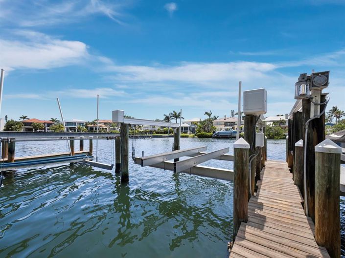 Image No.2-4 Bed Property for sale