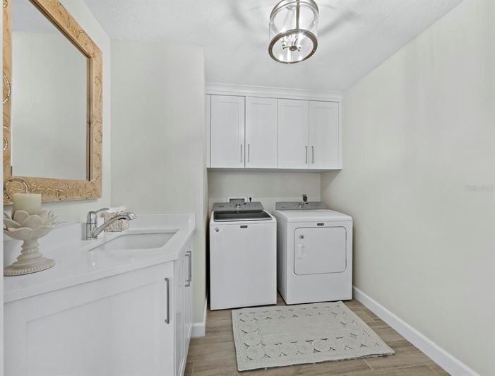 Image No.20-4 Bed Property for sale