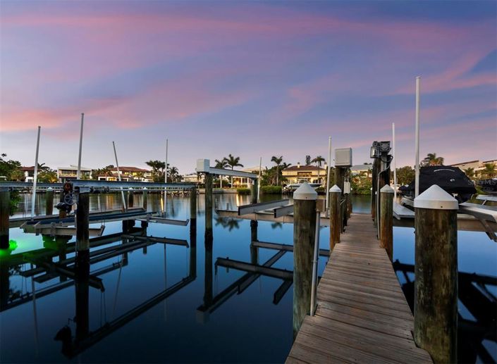 Image No.42-4 Bed Property for sale