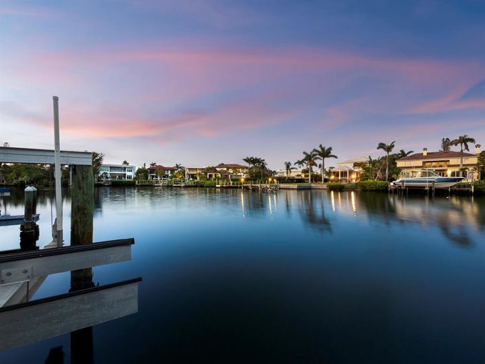 Image No.43-4 Bed Property for sale