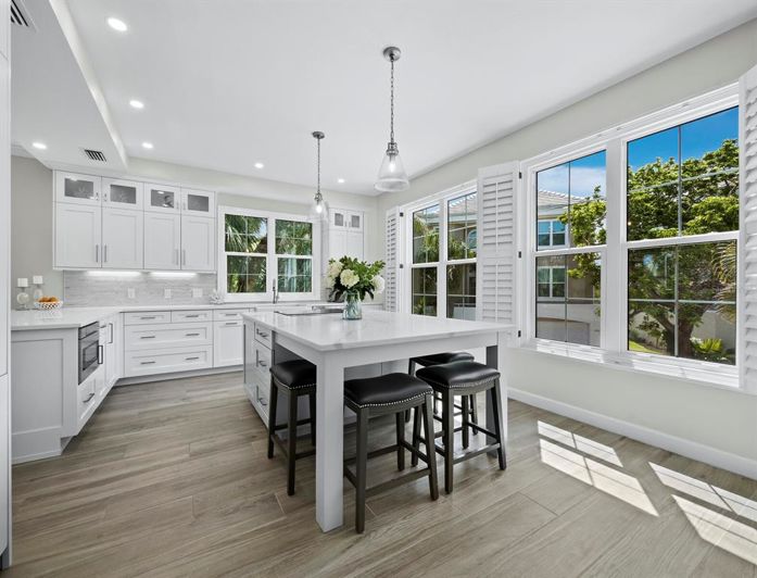 Image No.6-4 Bed Property for sale