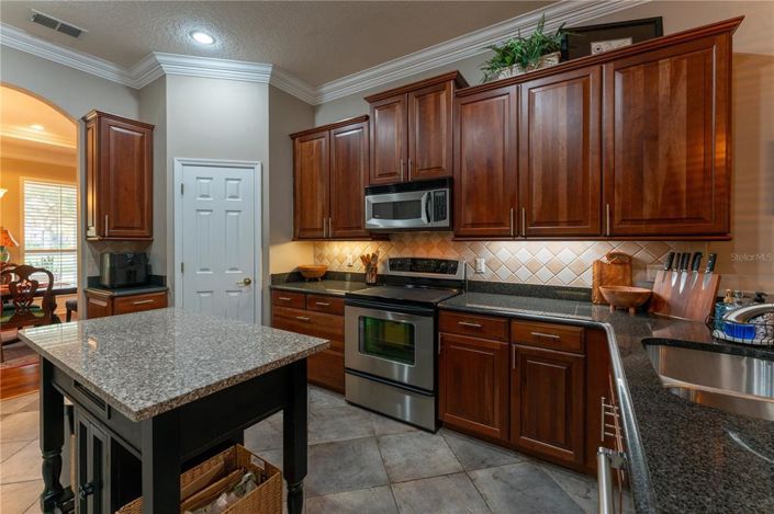 Image No.13-5 Bed Property for sale