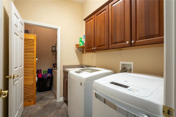 Image No.15-5 Bed Property for sale