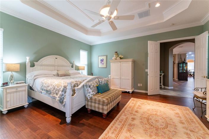 Image No.16-5 Bed Property for sale