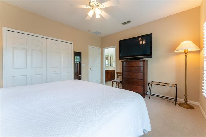 Image No.30-5 Bed Property for sale