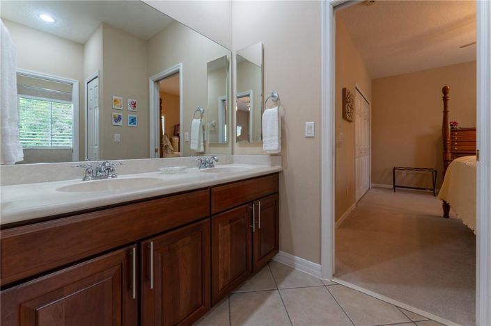 Image No.31-5 Bed Property for sale