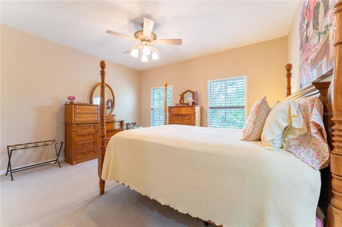 Image No.33-5 Bed Property for sale