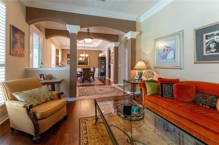 Image No.4-5 Bed Property for sale