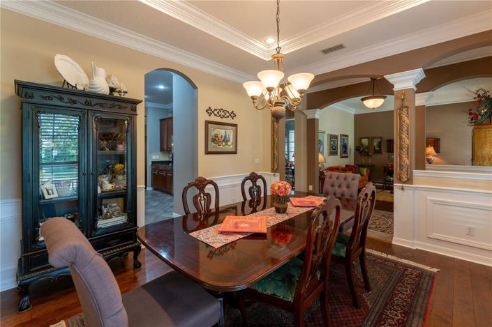 Image No.5-5 Bed Property for sale