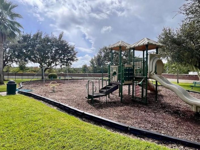 Image No.56-5 Bed Property for sale