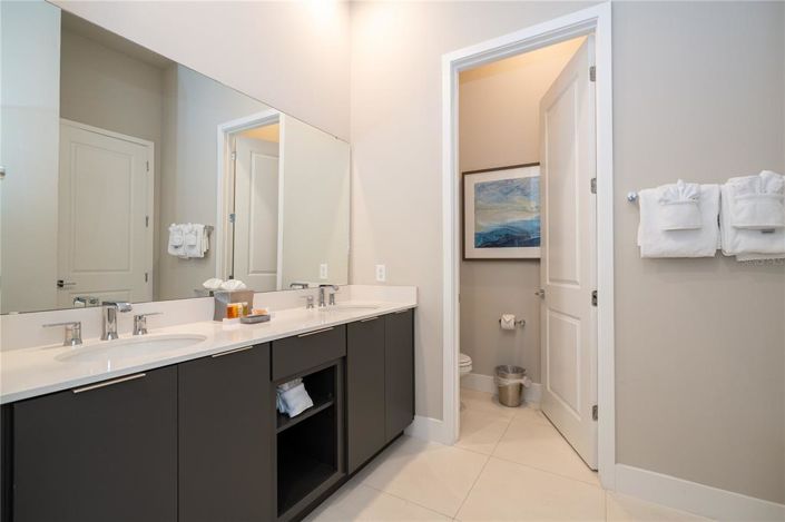 Image No.43-5 Bed Property for sale