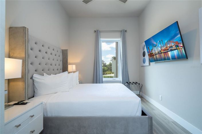 Image No.48-5 Bed Property for sale
