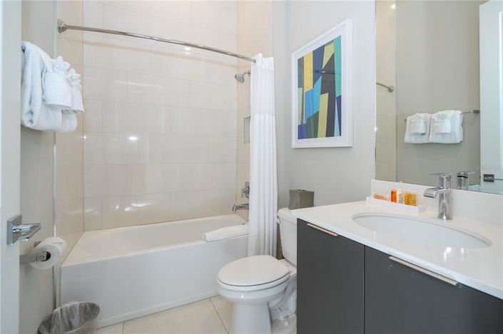 Image No.52-5 Bed Property for sale