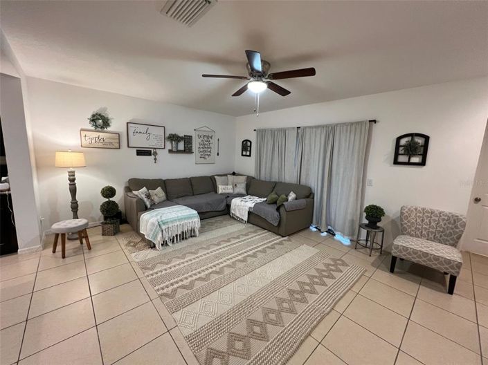 Image No.2-3 Bed Townhouse for sale