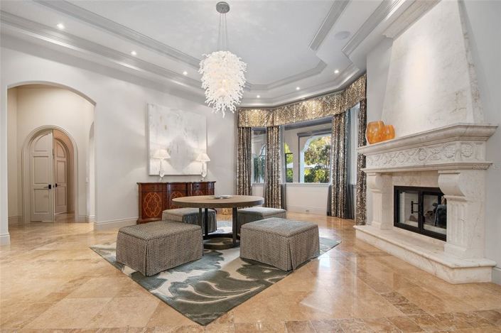 Image No.14-5 Bed Property for sale