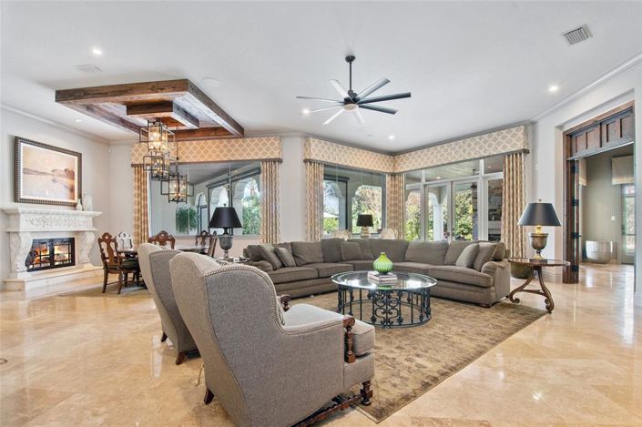 Image No.22-5 Bed Property for sale