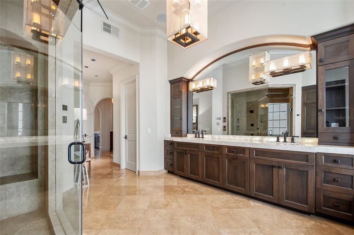 Image No.34-5 Bed Property for sale