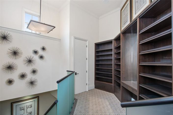 Image No.35-5 Bed Property for sale