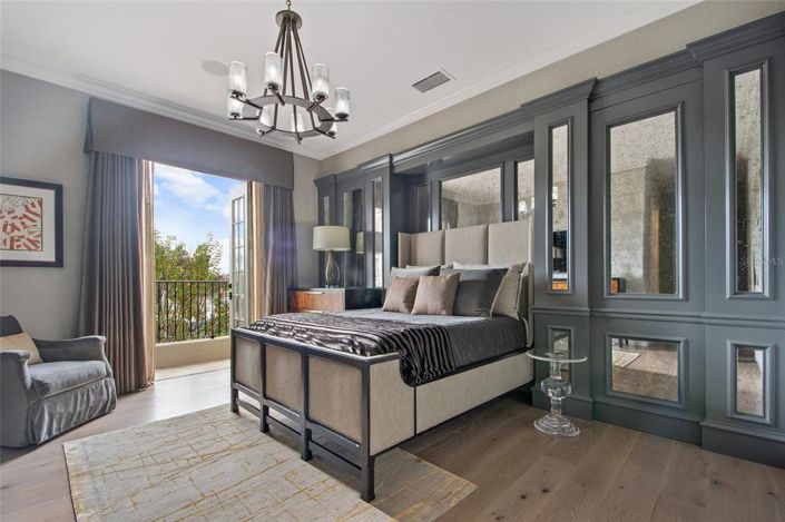 Image No.38-5 Bed Property for sale